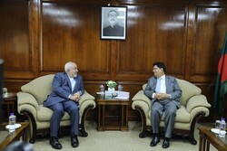 FM Zarif, Bangladeshi counterpart hold talks in Dhaka