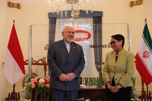 FM Zarif meets with Indonesian counterpart for bilateral talks