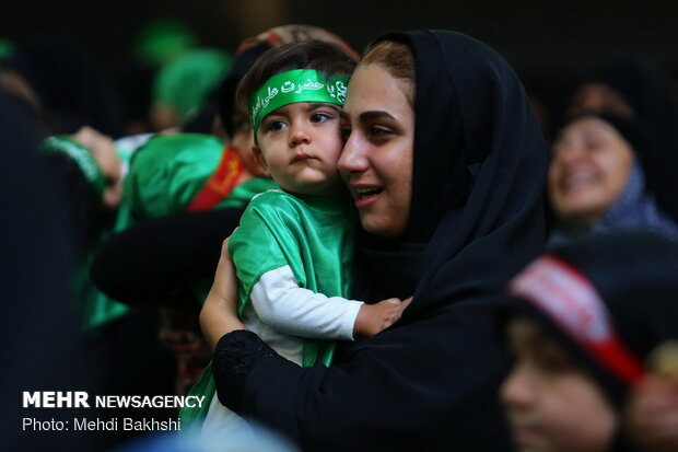 ‘Hosseini infants’ gathering in Jamkaran Holy Mosque