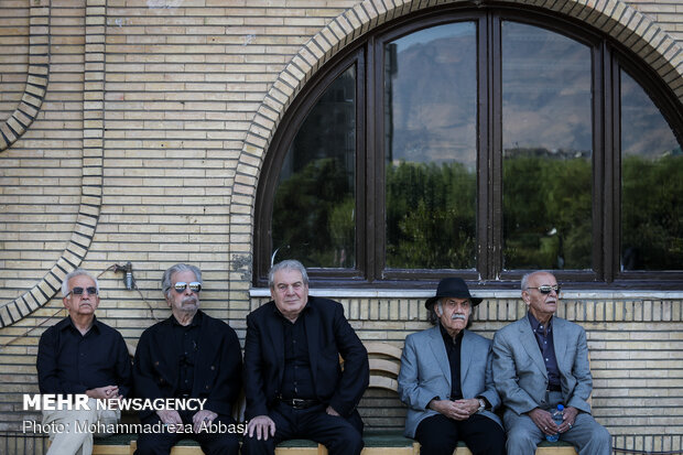 Funeral procession of veteran Iranian dubber