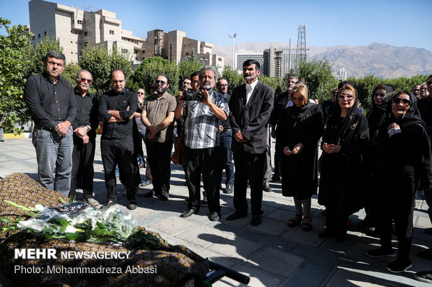Funeral procession of veteran Iranian dubber