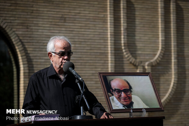 Funeral procession of veteran Iranian dubber