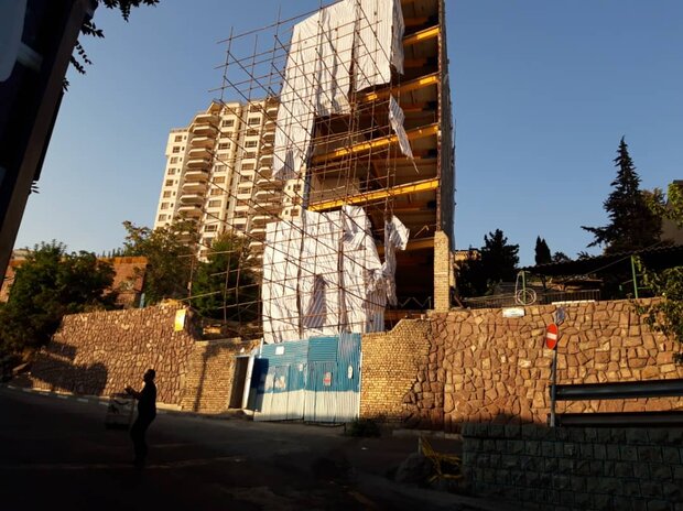 فوت کارگر کرجی به علت سقوط از داربست‌های ساختمانی 
