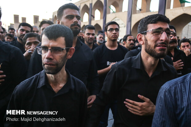 Passion play of a group of the disabled in Amir Chakhmaq Sq. of Yazd 