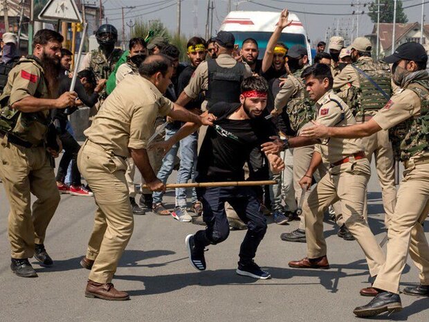 کشمیر میں محرم الحرام کے جلوس پر فائرنگ سے متعدد عزادار زخمی 