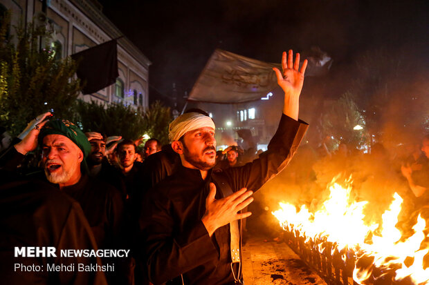 Iraqis residing in Qom hold torch carrying rituals