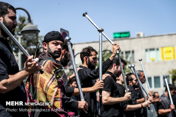 Tasu'a mourning processions in Tehran
