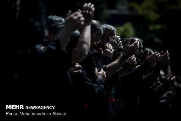 Tasu'a mourning processions in Tehran
