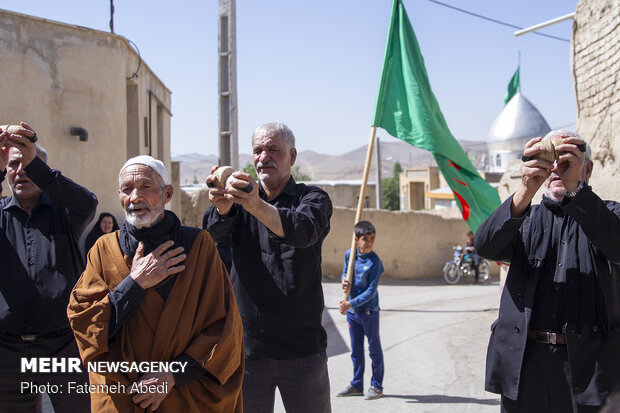آیین کهن چغچغه زنی در روستای انجدان