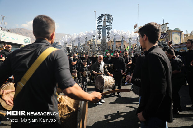 Tasu'a mourning processions in Tehran