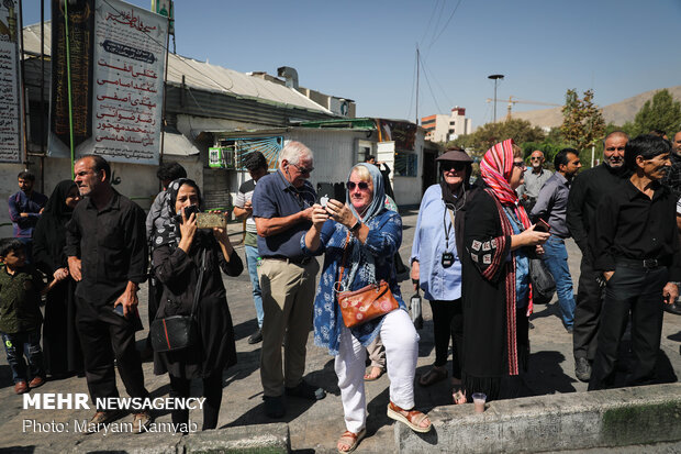 Tasu'a mourning processions in Tehran