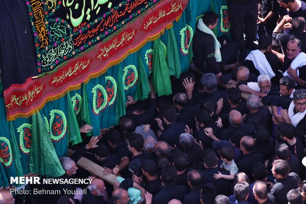 Ashura mourning ceremony in Khomein