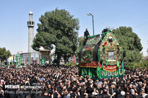 Ashura mourning ceremony in Khomein