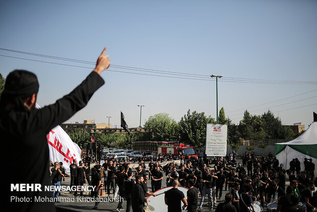 آیین خیمه سوزان در ولنجک تهران