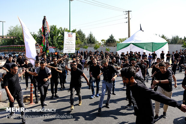 آیین خیمه سوزان در ولنجک تهران