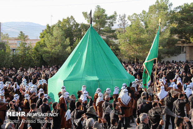 مراسم خیمه سوزان عصر عاشورا در شهر سرخه