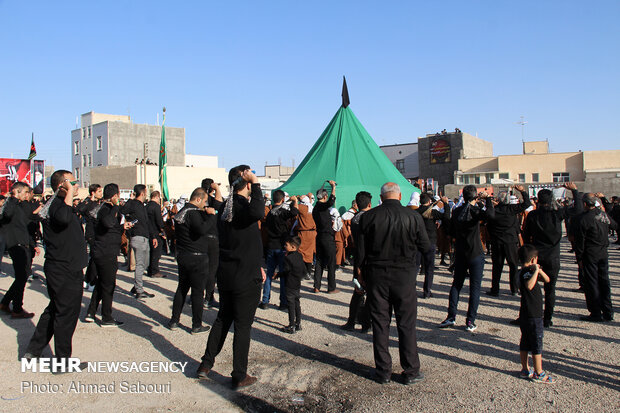 مراسم خیمه سوزان عصر عاشورا در شهر سرخه