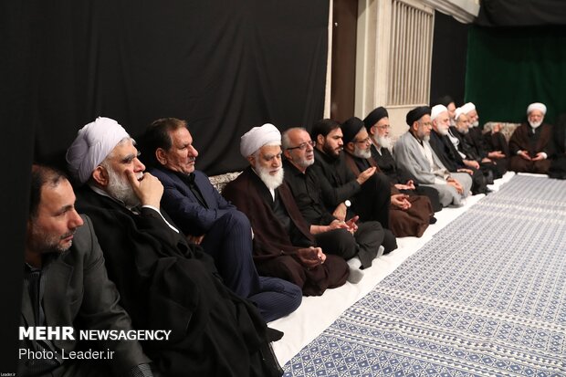 Leader attends fifth night of Muharram mourning ceremony