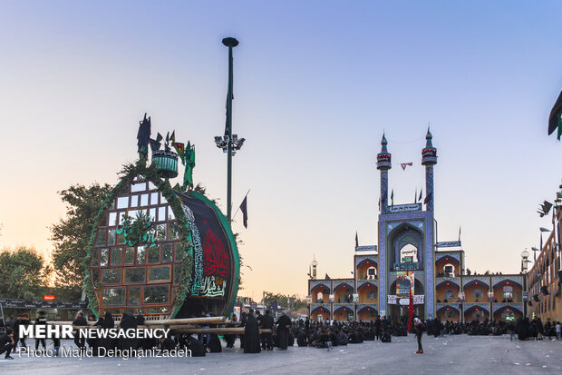 ‘Nakhl Bardari’ rituals in Ashura Day in Mehriz