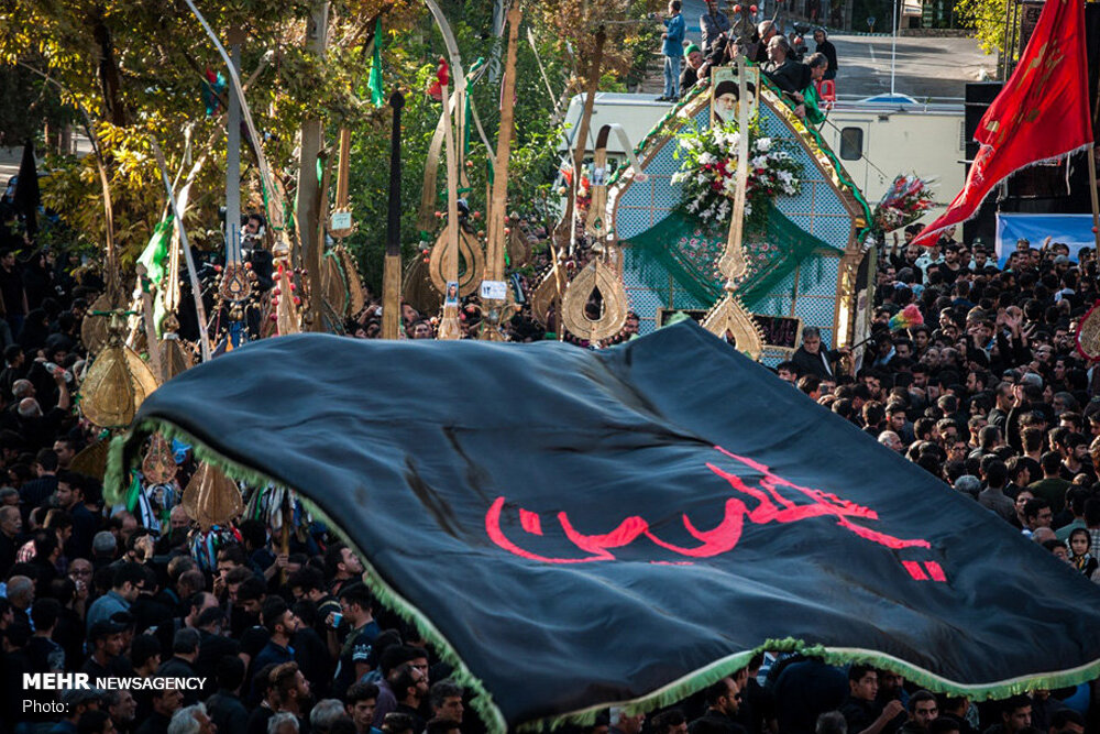 سوگِ یازدهم با شکوه نخل‌گردانی در شاهرود