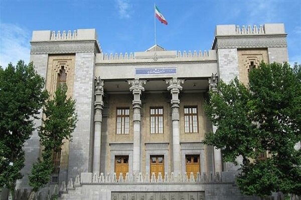 Foreign Ministry deplores US for blocking website of Iranian newspaper