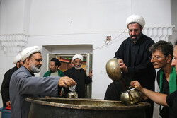 برنامه ویژه هیئات مذهبی یزد در مسجد ملااسماعیل/روحانیون میزبان مراسم ۱۳ محرم