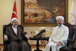Ayetullah Eraki ile Türkiye Diyanet İşleri Başkanı görüştü