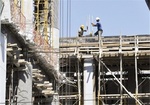 کارگران ساختمانی بیمه می‌شوند