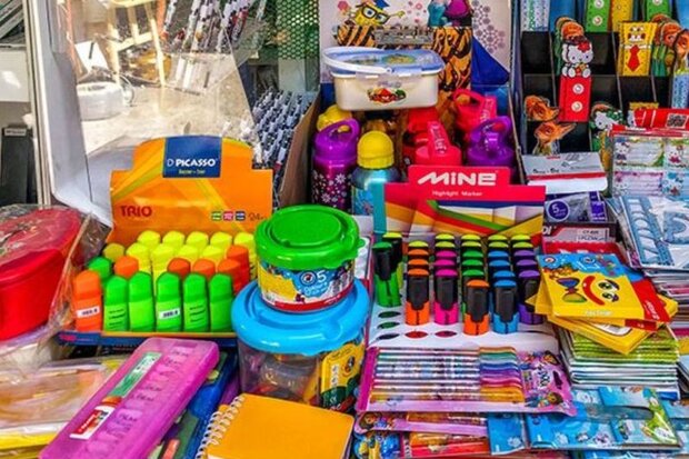 دفاتر دولتی پستی محل جمع‌آوری نوشت‌افزار برای دانش‌آموزان نیازمند