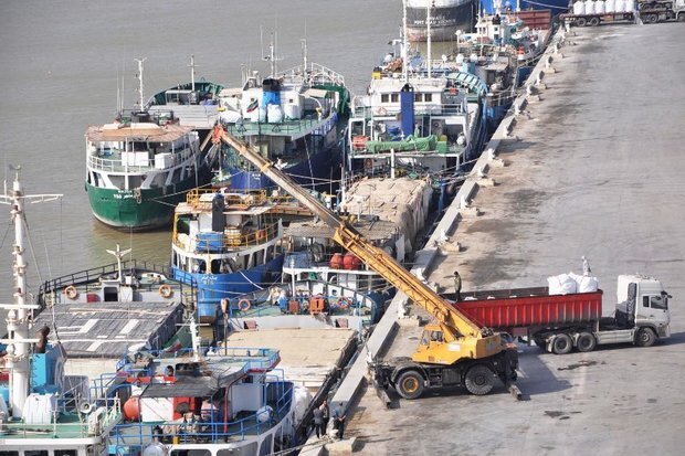 Loading, unloading cargo in Khorramshahr port up by 38% in five months