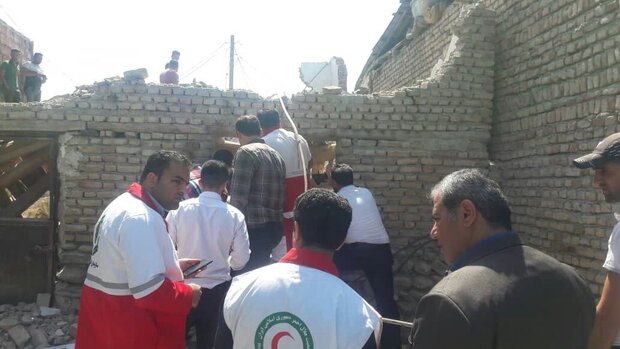 ریزش آوار بر سر کارگران در بندرگز/ ۳ نفر مصدوم شدند