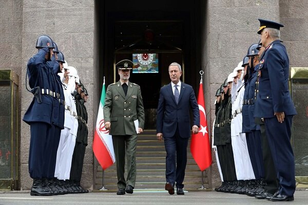 Iranian, Turkish defense ministers meet in Ankara for bilateral talks 