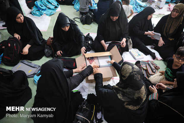 ارسال ۸۰۰ قلم نوشت‌افزار از استان سمنان به مناطق سیل‌زده