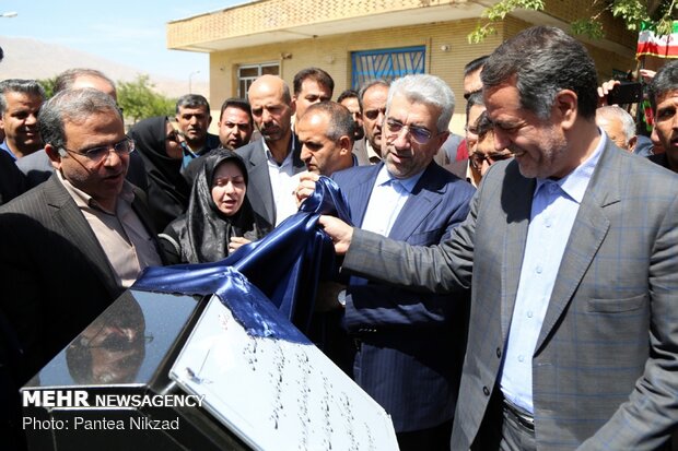 Energy min. inaugurates projects in Chaharmahal and Bakhtiari 