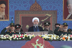 ہفتہ دفاع مقدس کی مناسبت سے تہران میں مسلح افواج کی پریڈ کا آغاز