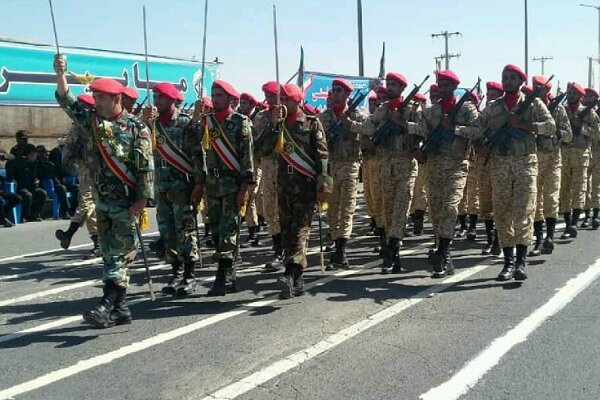 رژه نیروهای مسلح در شهرکرد برگزار شد