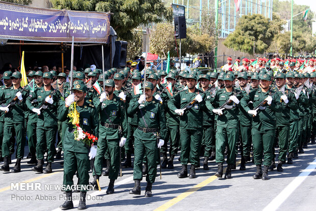 مراسم رژه نیروهای مسلح در اصفهان
