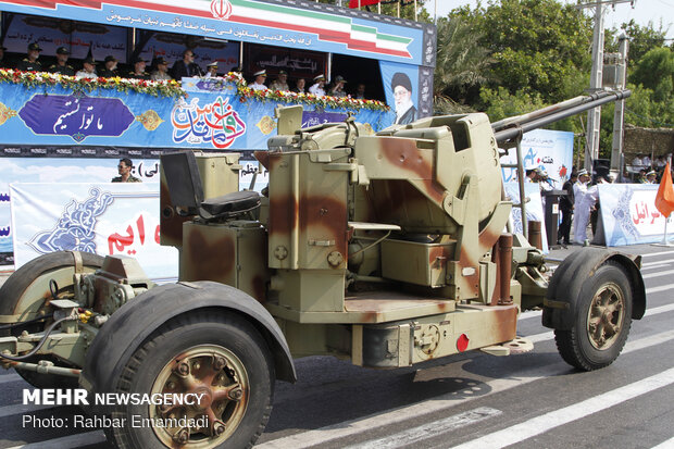 Massive military parade in Bandar Abbas