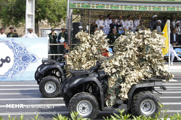 Massive military parade in Bandar Abbas