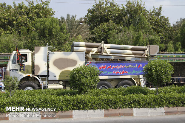 Massive military parade in Bandar Abbas