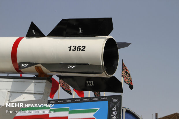 Massive military parade in Bandar Abbas