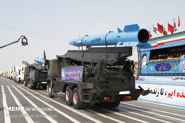 Massive military parade in Bandar Abbas