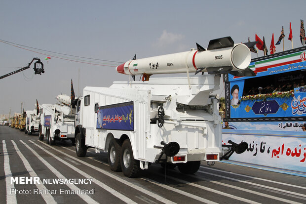 Massive military parade in Bandar Abbas