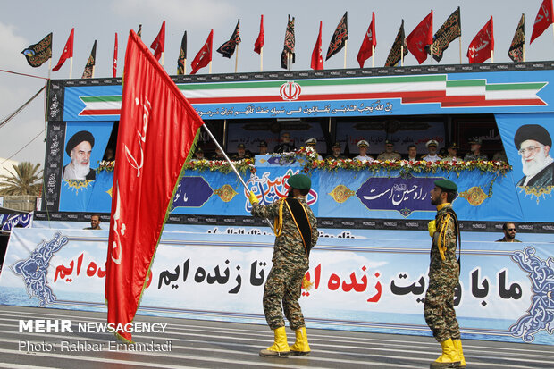 Massive military parade in Bandar Abbas