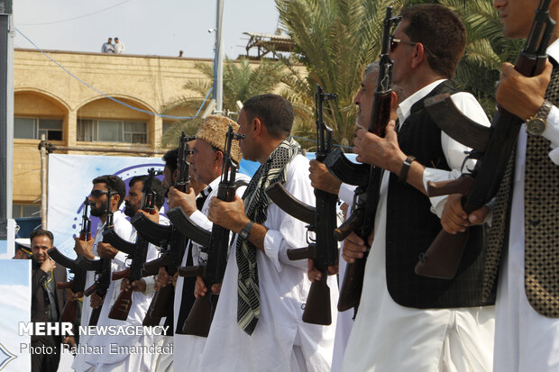 Massive military parade in Bandar Abbas