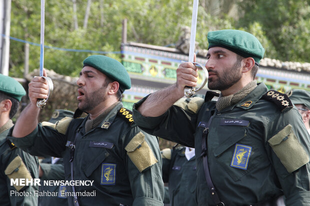 Massive military parade in Bandar Abbas