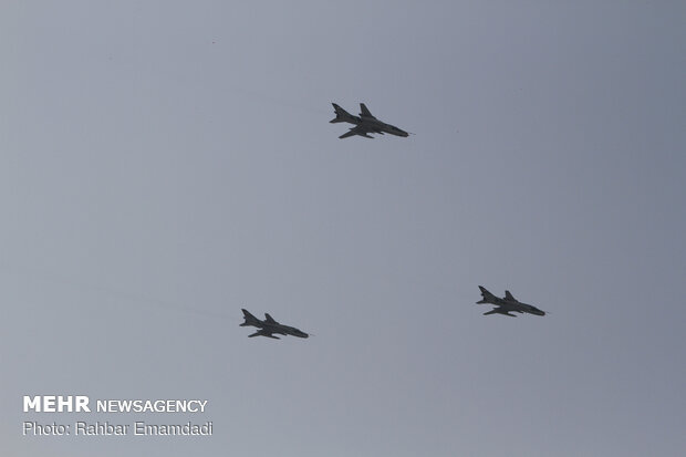 Massive military parade in Bandar Abbas