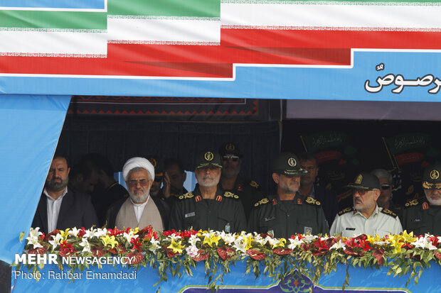 Massive military parade in Bandar Abbas