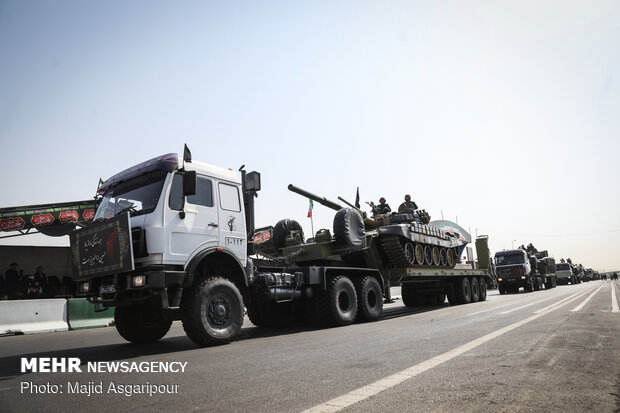 Massive military parade in Tehran