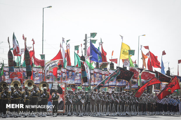 Massive military parade in Tehran